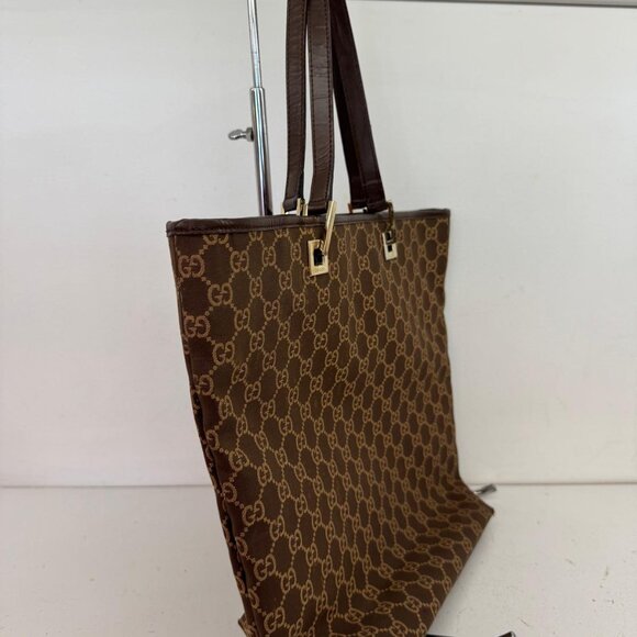 GUCCI - Picture 4 of 11